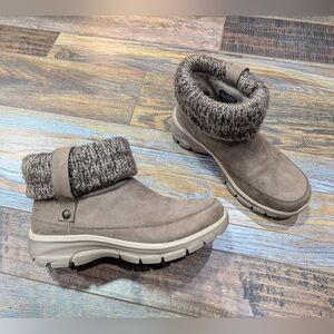 Skechers Easy Going Cold Weather Sweater Boots Size 7